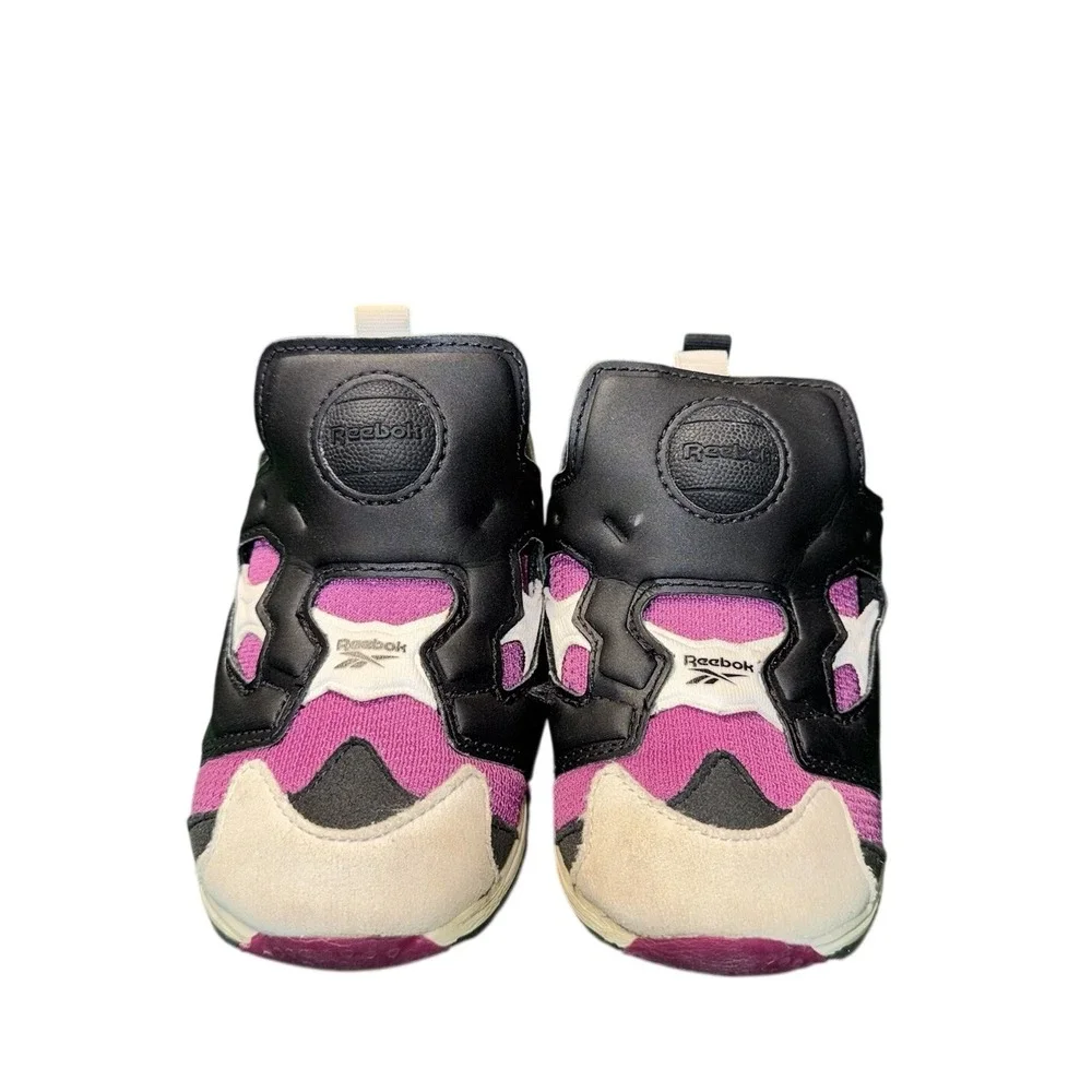 Reebok kids versa